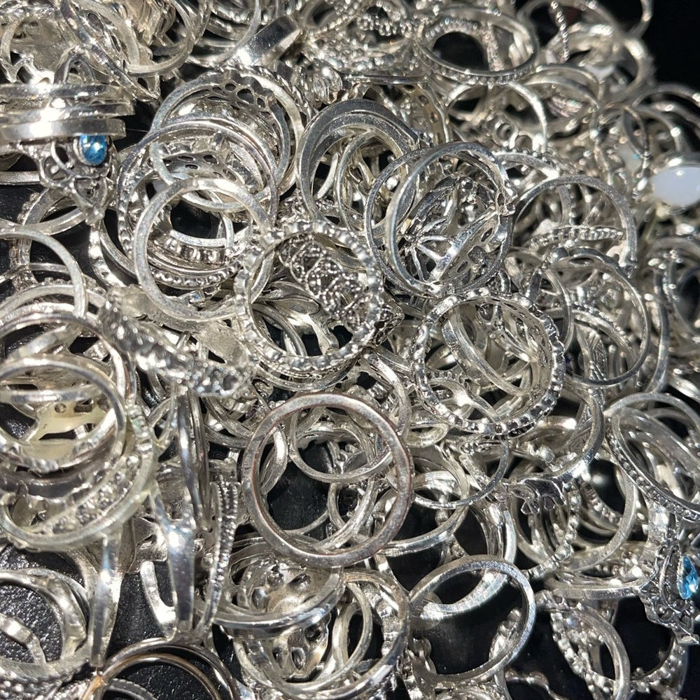 20 Silver Rings - Picture 3 of 3